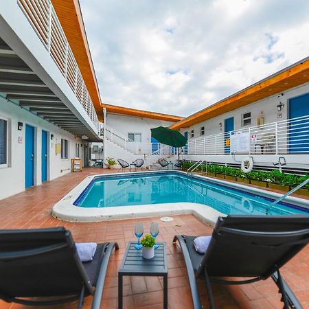 Cozy 1 Bedroom With Pool Steps From The Beach #41 Hollywood Exteriör bild
