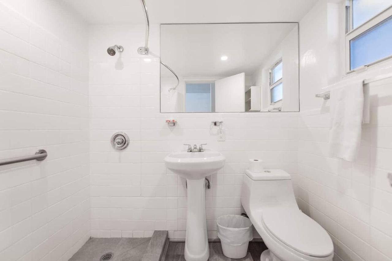 Cozy 1 Bedroom With Pool Steps From The Beach #41 Hollywood Exteriör bild