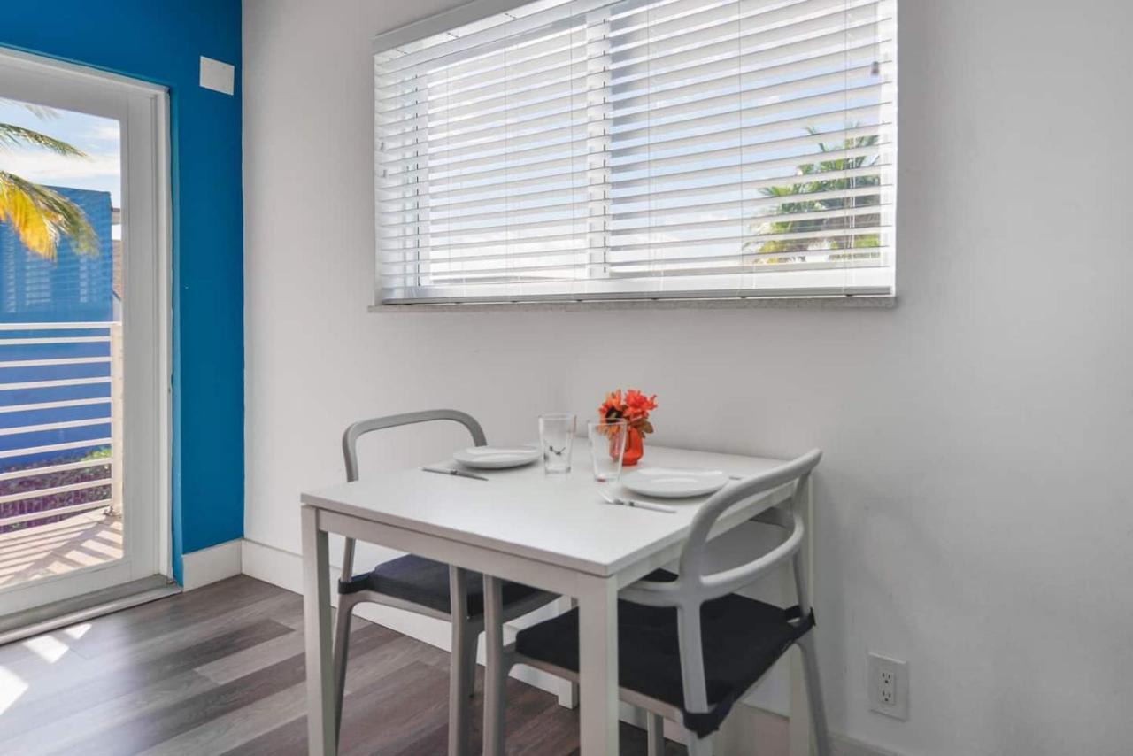 Cozy 1 Bedroom With Pool Steps From The Beach #41 Hollywood Exteriör bild