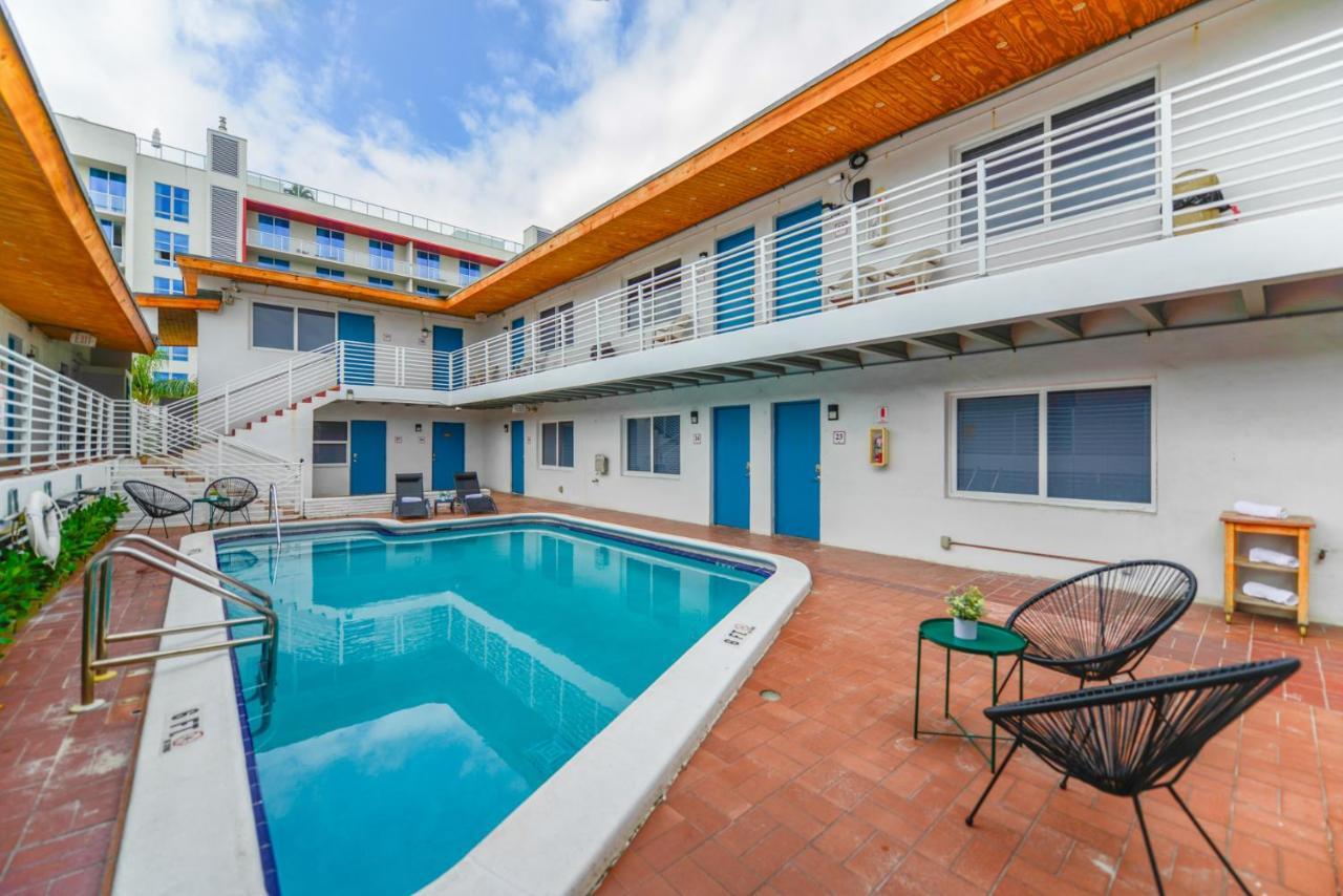 Cozy 1 Bedroom With Pool Steps From The Beach #41 Hollywood Exteriör bild