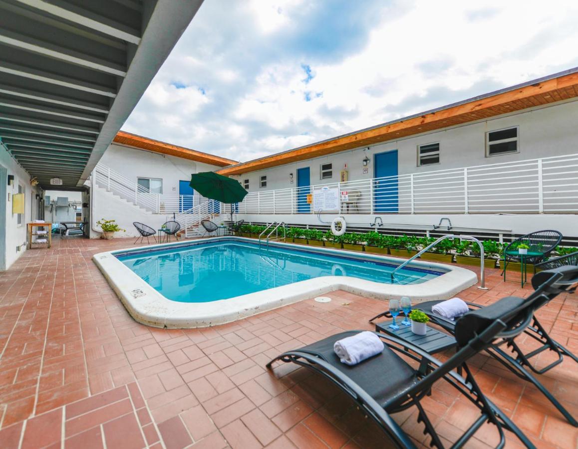 Cozy 1 Bedroom With Pool Steps From The Beach #41 Hollywood Exteriör bild