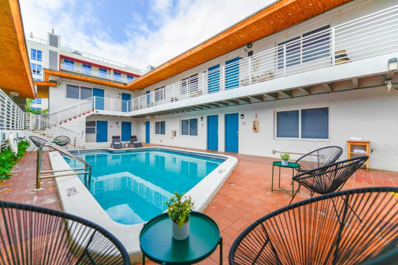 Cozy 1 Bedroom With Pool Steps From The Beach #41 Hollywood Exteriör bild
