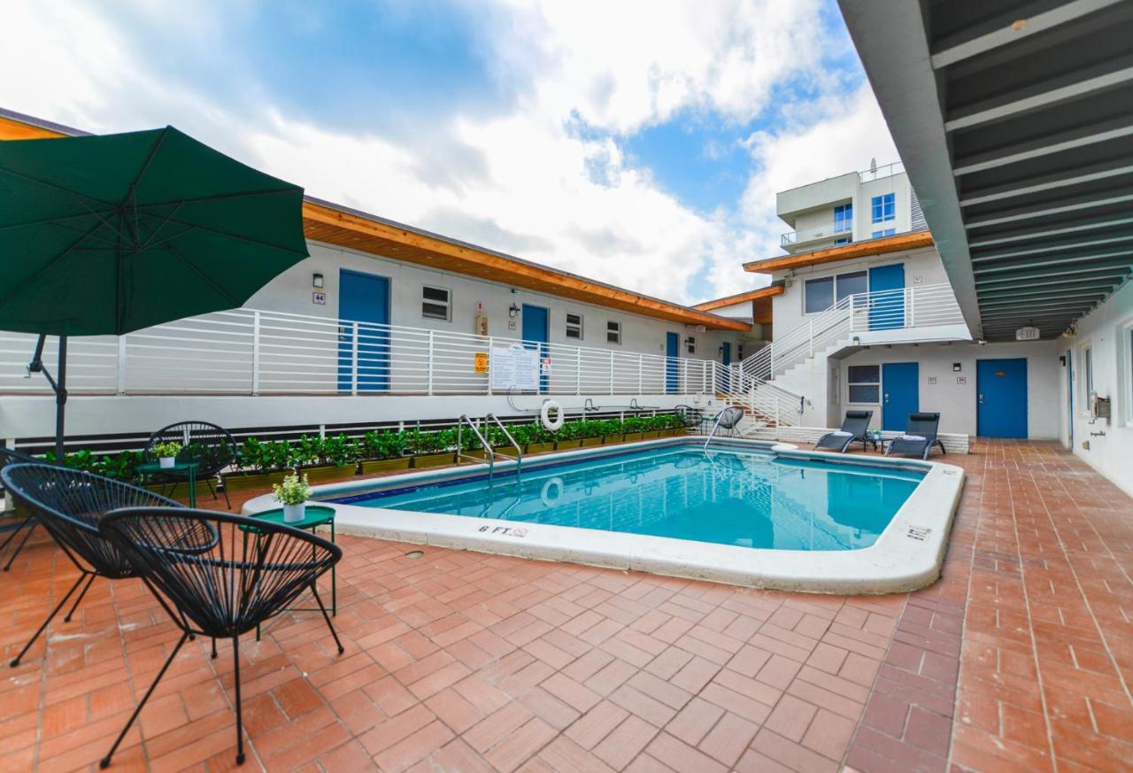 Cozy 1 Bedroom With Pool Steps From The Beach #41 Hollywood Exteriör bild
